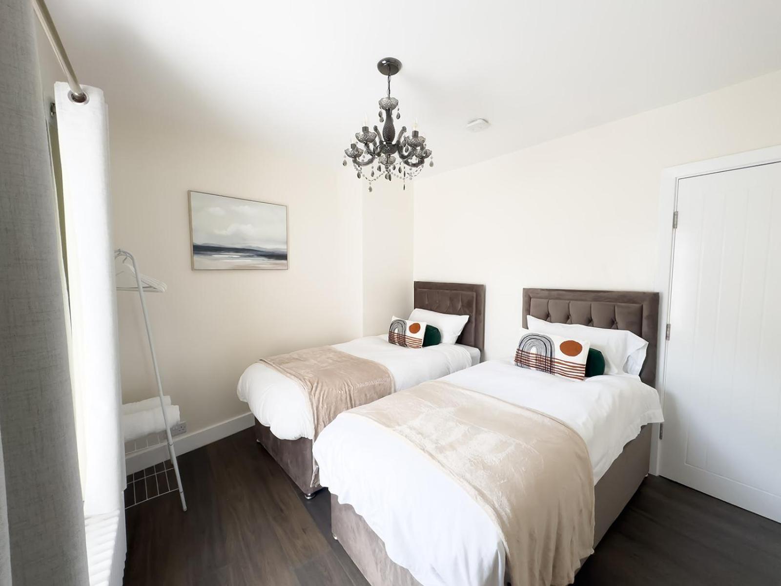 Central Buxton - Modern Cottage - Peak District Экстерьер фото